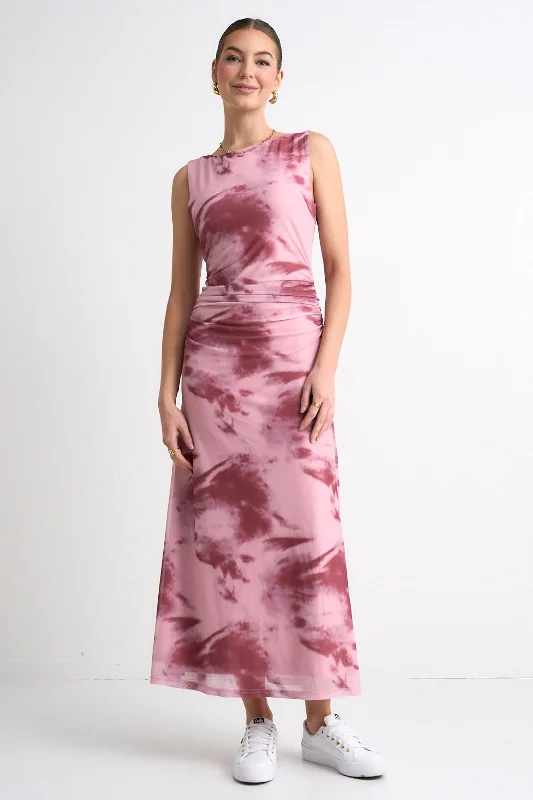 Maxi dress with funky flair-Fast Pink Smudge Mesh Boat Neck Sleeveless Maxi Dress