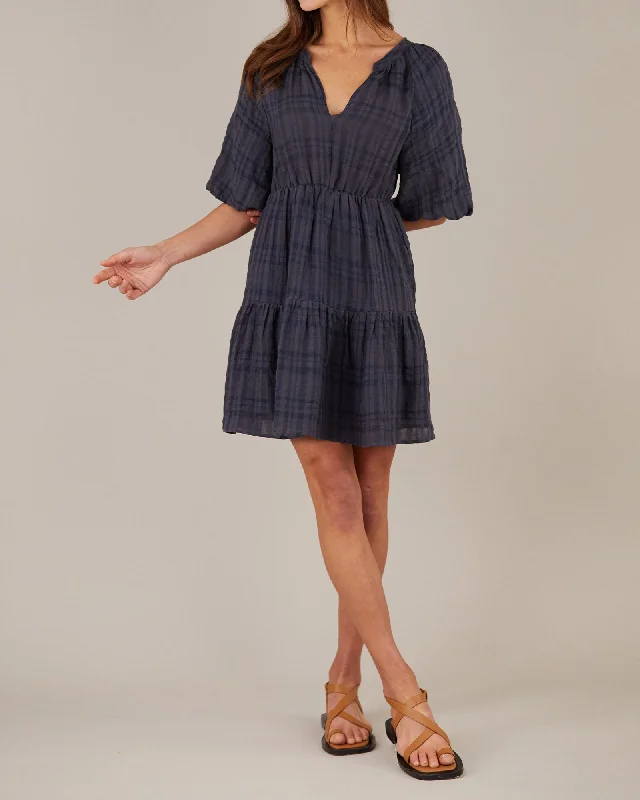 Mini dress with open back-Pila Linen Mini Dress - Navy