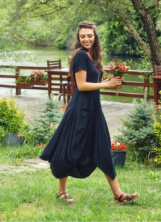 Maxi dress with eyelet fabric-Bohemian Style Pocket Half Sleeve Long Black Dress