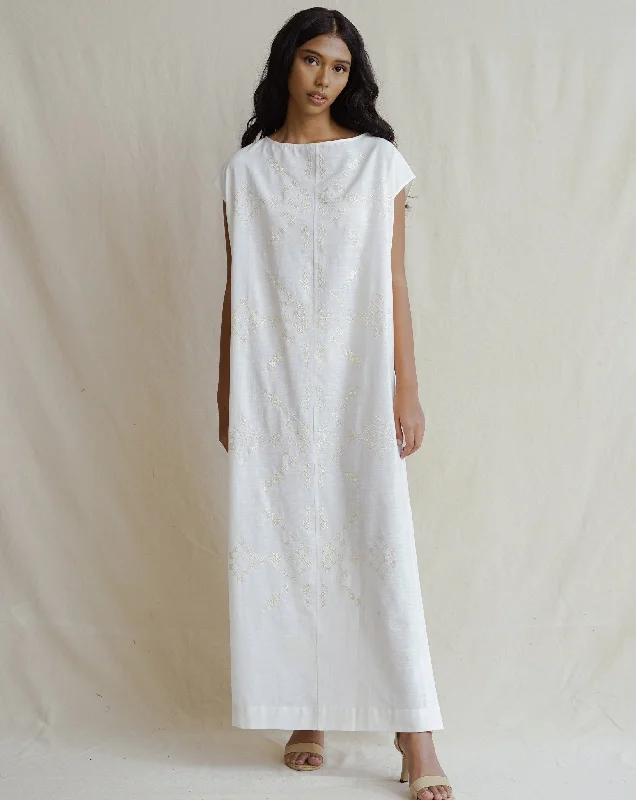 Maxi dress with quilted design-KAPAS - Embroidered Kaftan Dress