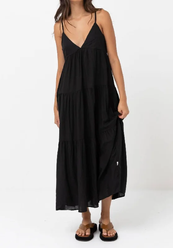 Midi dress with open back-Classic Tiered Midi Dress In Black