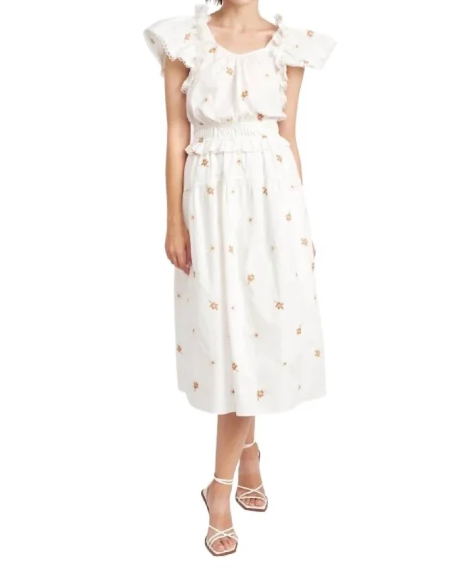 Midi dress with tie waist-Wayback Floral Cross Stitch Midi Dress In White