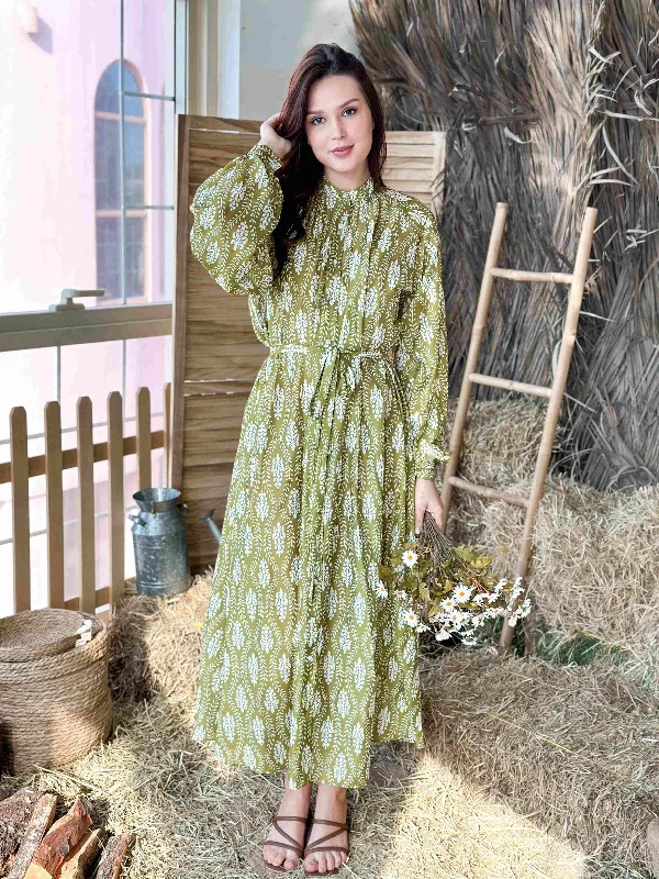 Maxi dress with tulip hem-Lucy - Light Green Floral Maxi Dress